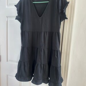 Chic Black Tiered Women's Tunic Dress